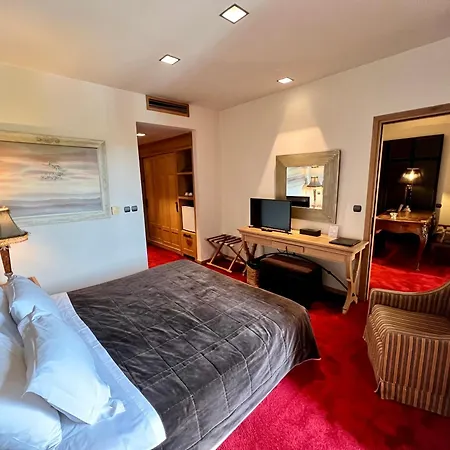 Hotel Mainalon
