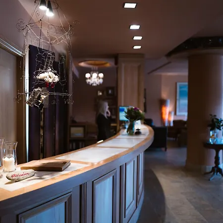 Mainalon Hotel