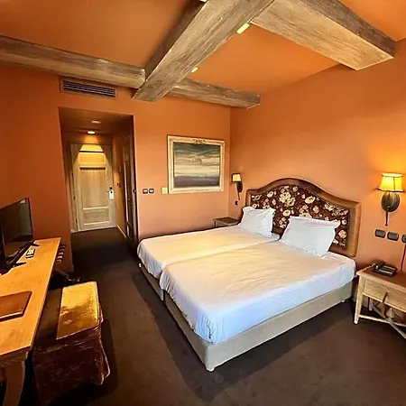 Mainalon Hotel 3*