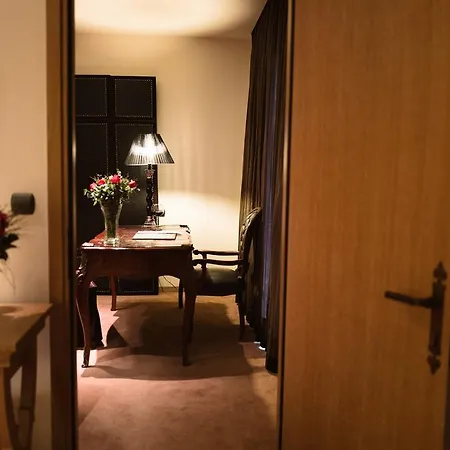 Hotel Mainalon 3*
